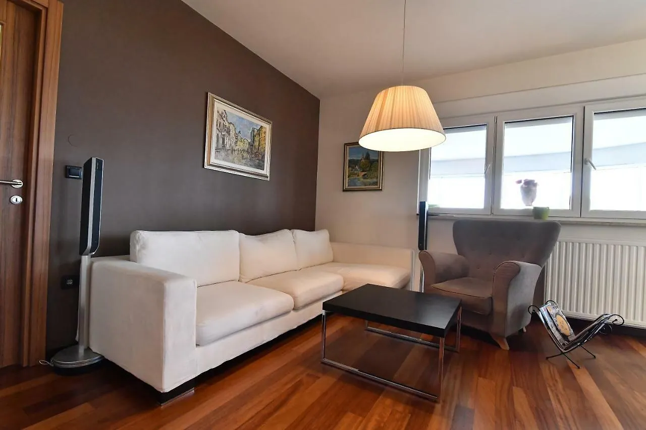 City Penthouse Vita Pula Apartment